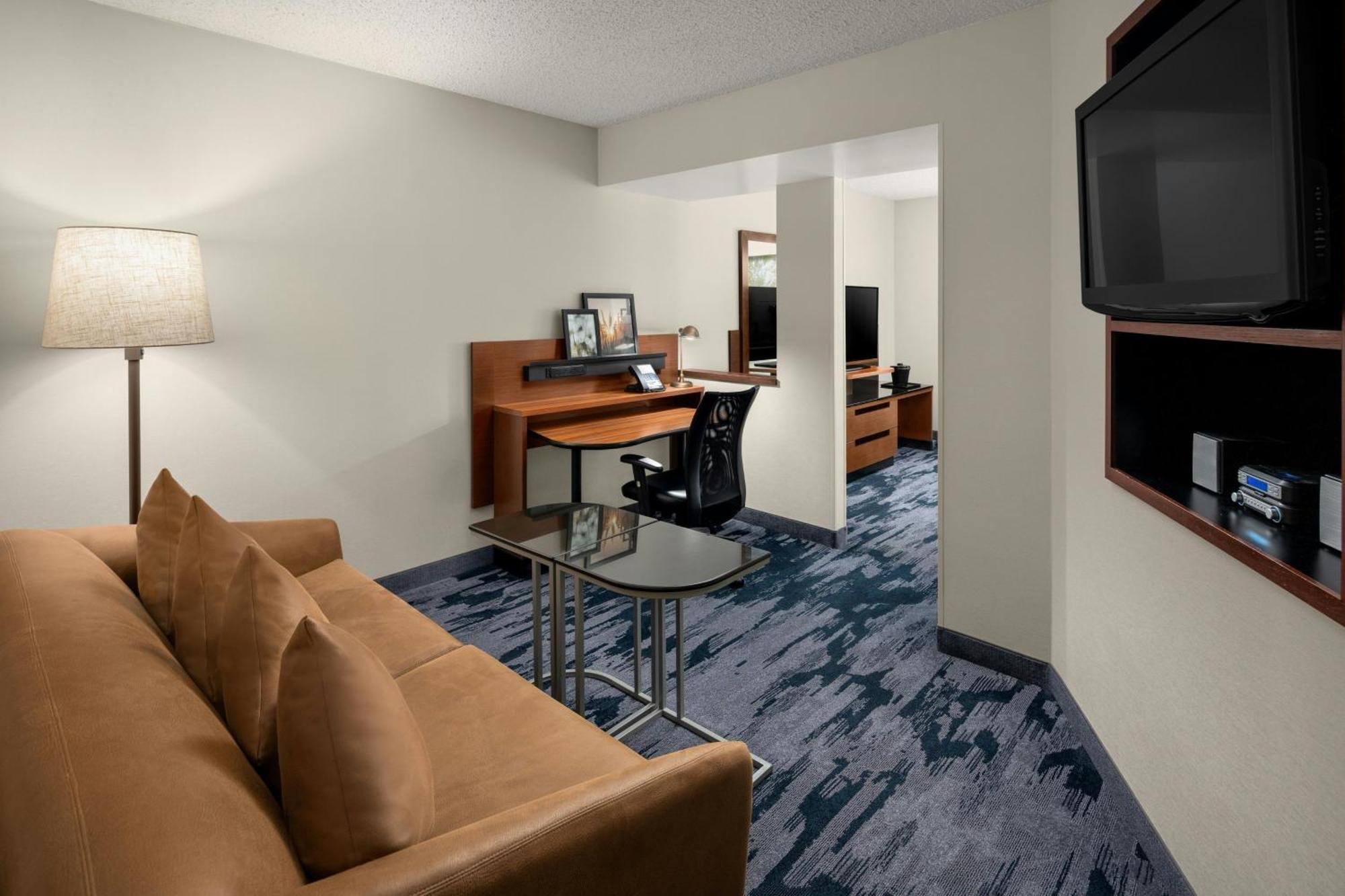 Fairfield Inn & Suites Portland South/Лейк-Освего Экстерьер фото